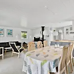 Bl1029-pandrup-rodhus-skolevej-9 *